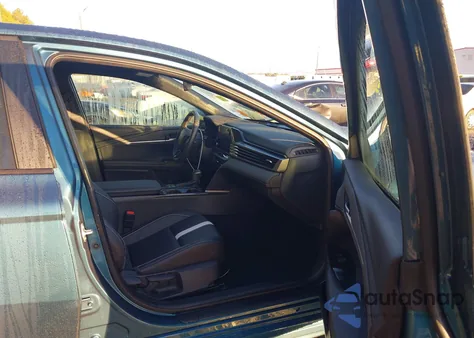 2025 Toyota Camry Se from USA, damaged, VIN 4T1DAACKXSU133597